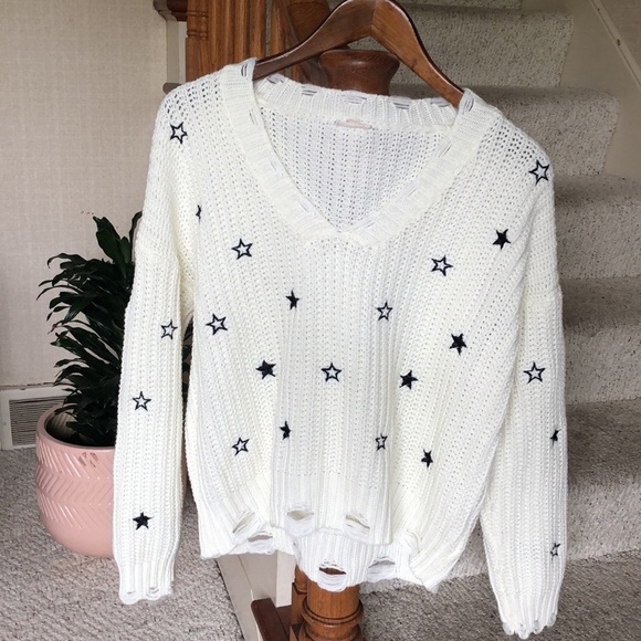 Hem & Thread Distressed Knit Star Embroidered V Neck Sweatshirt Fourth OF July - Picture 4 of 16